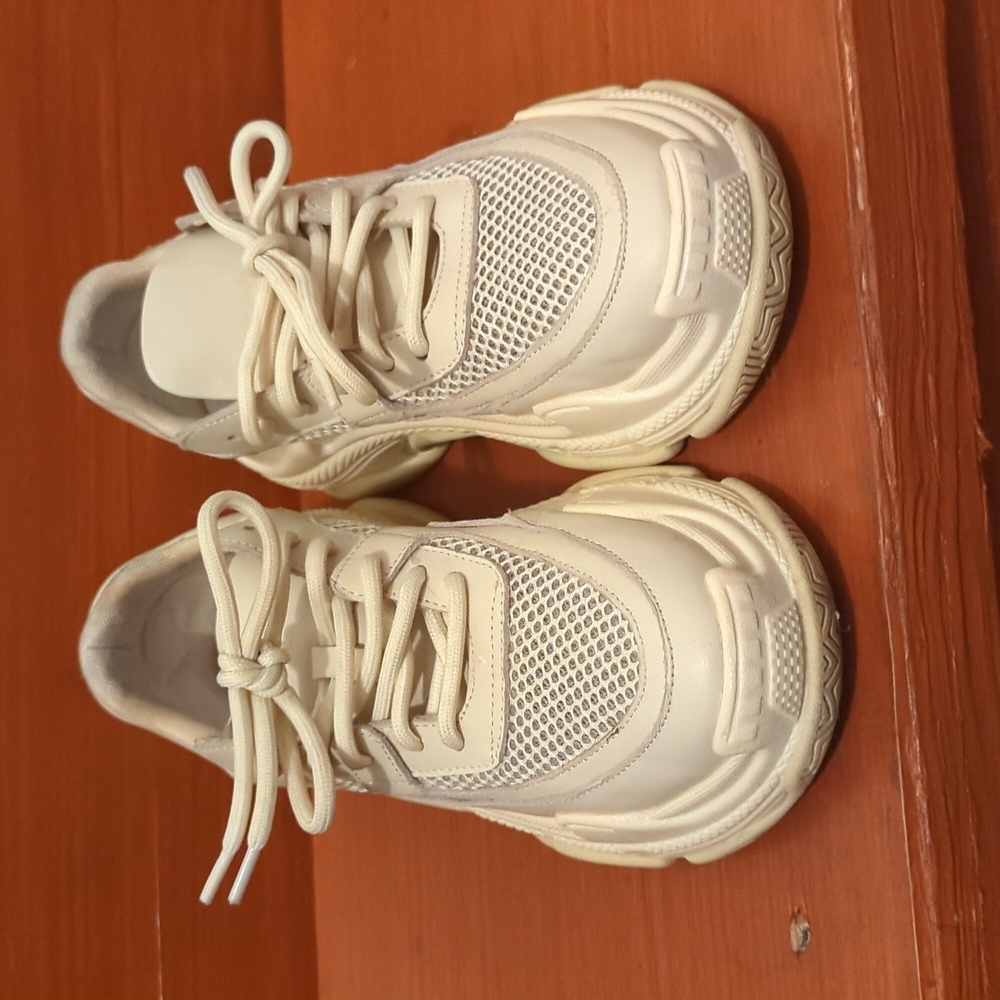 Inner high heel sneakers